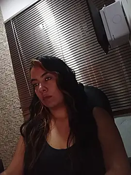 Snapshot of lili_hiugs chatting on November 2025 08:22:02 PM lili hiugs online show from November 2025 08:22:02 PM