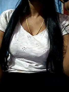 Ezabelljohn online show from April 2026 10:11:01 AM