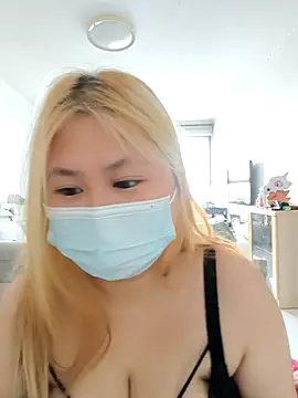 Snapshot of yehe125216 chatting on October 2025 08:00:02 AM yehe125216 online show from October 2025 08:00:02 AM