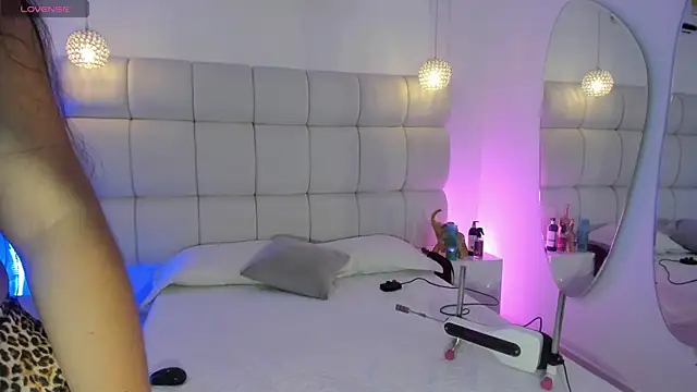 Videl Star online show from December 2025 07:33:02 PM