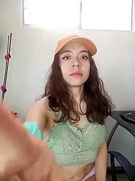 Snapshot of Girl_sweet chatting on November 2025 03:36:02 PM Girl sweet online show from November 2025 03:36:02 PM