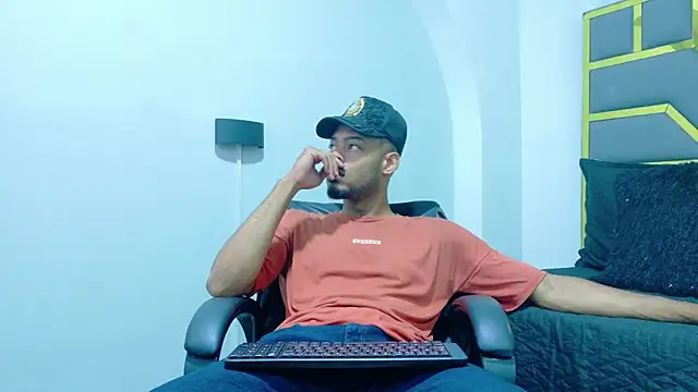 Neytanmalcon online show from November 2025 08:53:01 PM