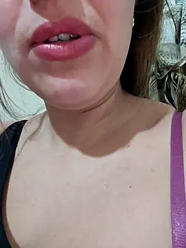 Sexy-girl online show from March 2026 05:18:02 PM