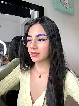 IslaCole online show from November 2025 08:54:01 PM