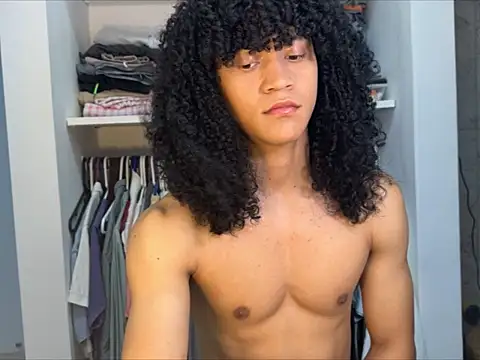 Ethan troya online show from December 2025 01:13:01 AM