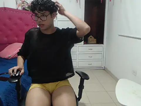 Snapshot of adamsex2025 chatting on October 2025 01:57:01 AM adamsex2025 online show from October 2025 01:57:01 AM