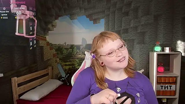 Snapshot of LottieReed chatting on October 2025 09:52:02 AM LottieReed online show from October 2025 09:52:02 AM