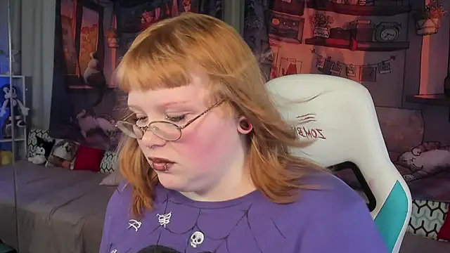 LottieReed online show from November 2025 03:12:02 PM