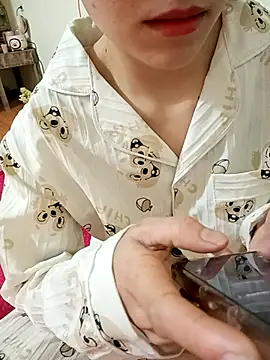 Cherry Le02 online show from January 2026 05:18:02 PM