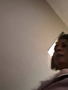 Snapshot of IndianLara chatting on November 2025 04:10:02 AM IndianLara online show from November 2025 04:10:02 AM