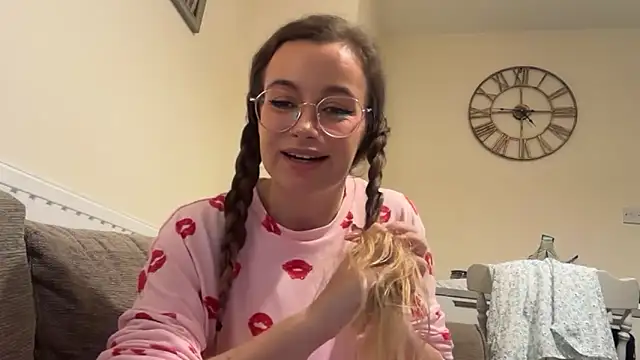 lolatheangel online show from December 2025 08:03:02 PM