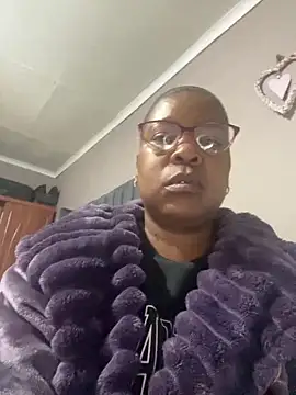 Snapshot of SweetCandy84 chatting on June 2026 11:00:02 AM SweetCandy84 online show from June 2026 11:00:02 AM