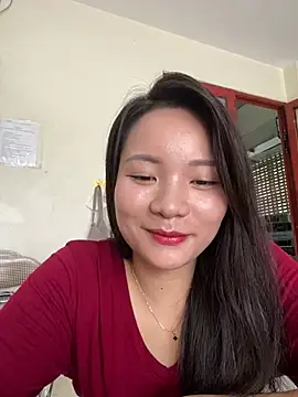 Snapshot of Bee_Yellow00 chatting on July 2026 01:48:02 AM Bee Yellow00 online show from July 2026 01:48:02 AM