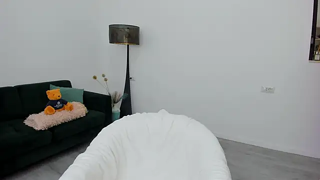 Arya Anna online show from November 2025 04:56:01 AM