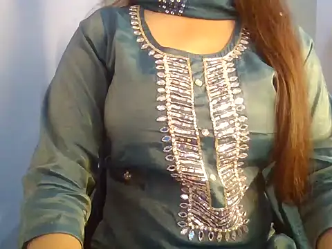 Snapshot of QUEEN_SUKU__ chatting on October 2025 05:37:02 AM QUEEN SUKU online show from October 2025 05:37:02 AM
