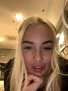 Snapshot of brookemiss88x chatting on October 2025 05:55:02 PM brookemiss88x online show from October 2025 05:55:02 PM