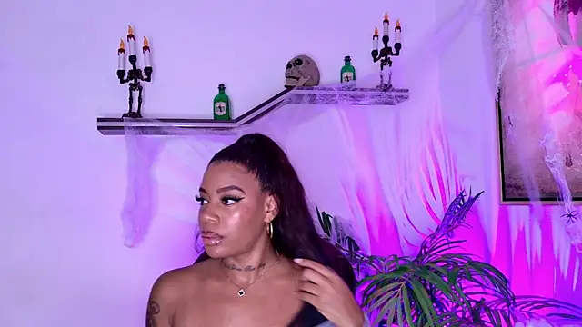 loana vegas online show from October 2025 04:08:02 PM