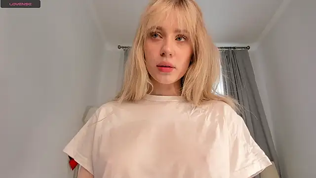 Snapshot of TessaStruble chatting on February 2026 09:31:02 AM TessaStruble online show from February 2026 09:31:02 AM