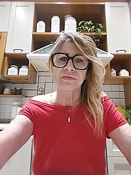 susylux online show from April 2026 09:04:01 PM