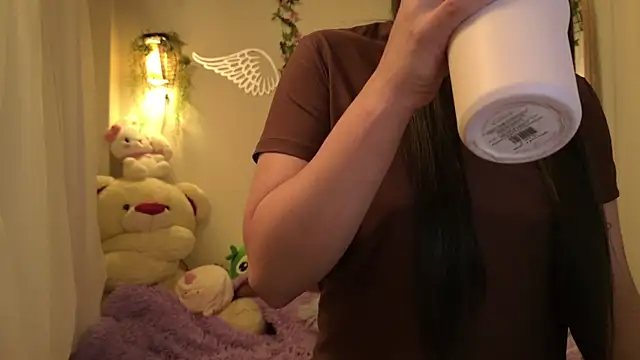 ISA NIXON online show from April 2026 05:16:01 PM