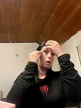 Kloe Novoa online show from November 2025 01:34:02 PM