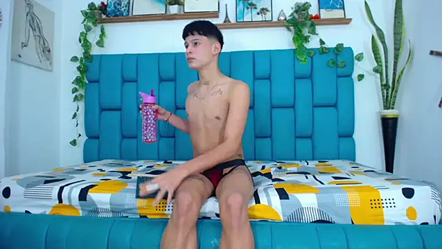 Hot Boys Latinos X online show from November 2025 06:10:02 PM