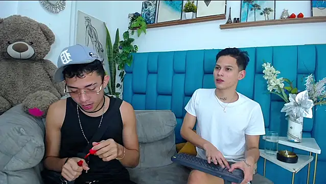 Hot Boys Latinos X online show from February 2026 11:08:02 PM