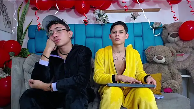 Hot Boys Latinos X online show from February 2026 11:12:02 PM