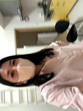 Snapshot of akimix_xoxo chatting on October 2025 01:25:01 PM akimix xoxo online show from October 2025 01:25:01 PM