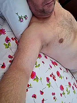 Snapshot of Efe53100 chatting on November 2025 11:42:02 AM Efe53100 online show from November 2025 11:42:02 AM