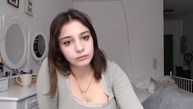 bellefleurrr online show from June 2026 04:01:01 PM