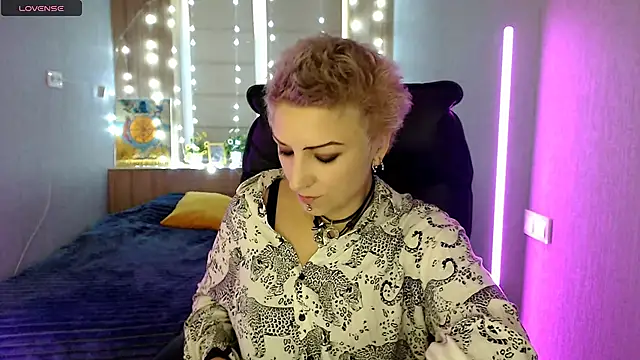 Sweet-n-Strong online show from December 2025 08:01:01 AM