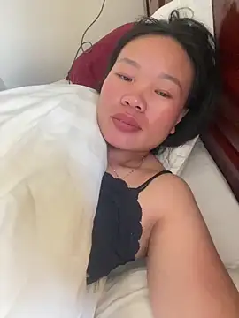 Snapshot of Macy-y chatting on October 2025 12:58:01 AM Macy-y online show from October 2025 12:58:01 AM