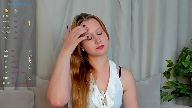 Charil Wilson online show from November 2025 04:25:02 AM