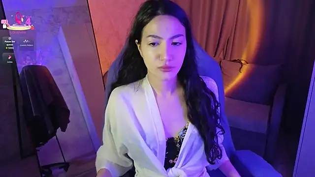 Mulan Lo online show from November 2025 07:16:02 PM