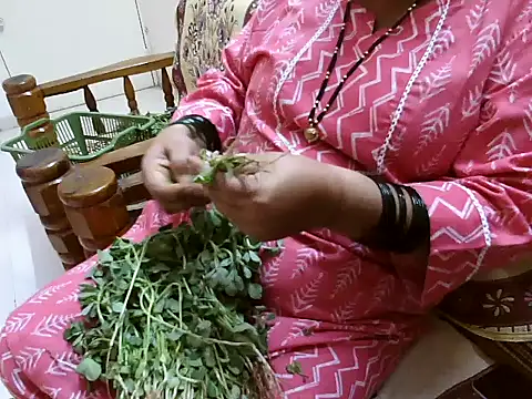 Snapshot of TABOOBREAKERS chatting on January 2025 03:59:02 PM TABOOBREAKERS online show from January 2025 03:59:02 PM