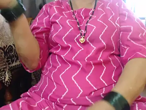 Snapshot of TABOOBREAKERS chatting on January 2025 01:43:02 AM TABOOBREAKERS online show from January 2025 01:43:02 AM