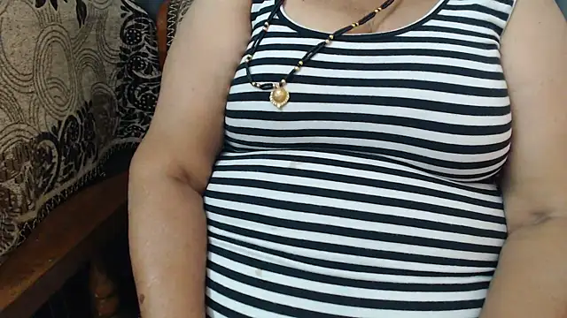 Snapshot of TABOOBREAKERS chatting on February 2025 04:33:01 PM TABOOBREAKERS online show from February 2025 04:33:01 PM