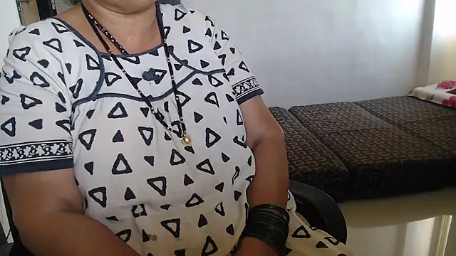 Snapshot of TABOOBREAKERS chatting on March 2025 11:10:02 AM TABOOBREAKERS online show from March 2025 11:10:02 AM