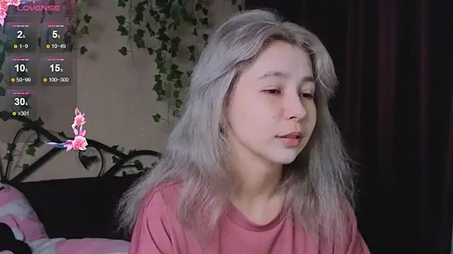 Snapshot of Alika_Kiss chatting on October 2025 03:52:02 AM Alika Kiss online show from October 2025 03:52:02 AM