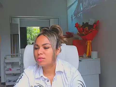 diosadeluniverso online show from March 2026 12:19:01 PM