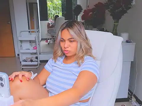 diosadeluniverso online show from April 2026 04:37:01 PM