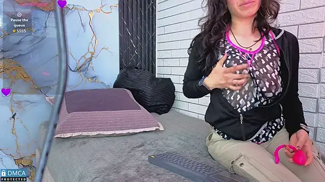 eva delight  online show from March 2026 12:05:01 PM