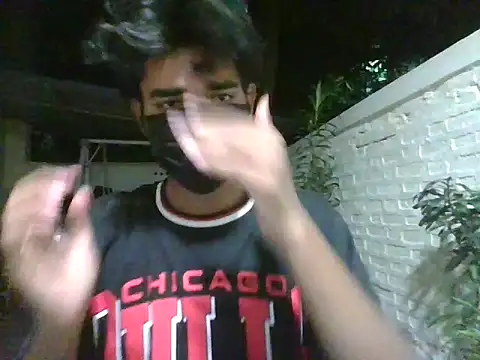 Snapshot of kriZ08 chatting on May 2026 07:32:01 PM kriZ08 online show from May 2026 07:32:01 PM