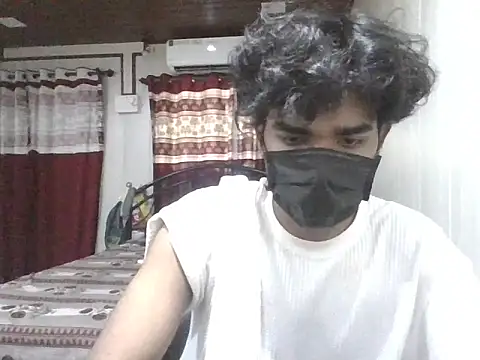 Snapshot of kriZ08 chatting on June 2026 08:19:01 AM kriZ08 online show from June 2026 08:19:01 AM