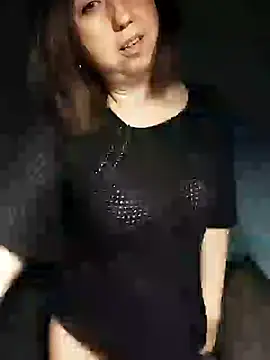 MaryKiki5619 online show from December 2025 10:37:02 PM