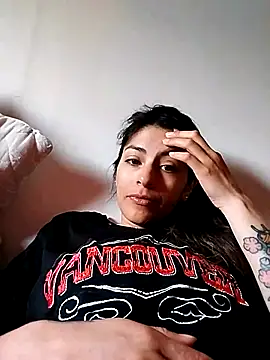 Snapshot of besosseductores chatting on November 2025 03:24:01 PM besosseductores online show from November 2025 03:24:01 PM