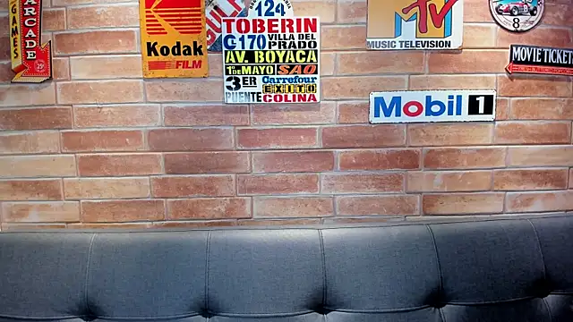 foxy sharlotte online show from December 2025 06:03:01 PM