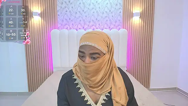 Snapshot of Lina_arabiann chatting on November 2025 12:17:01 PM Lina arabiann online show from November 2025 12:17:01 PM