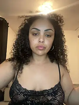 CaramelCarmenxox online show from April 2026 09:48:01 PM